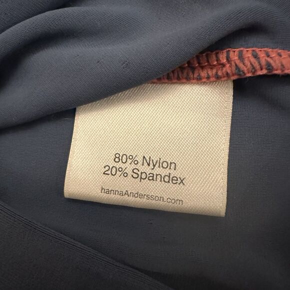 Hanna Andersson Size 5 100 Camp LS Screenprint Rash Guard Foggy Blue Feathers - Picture 4 of 8